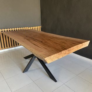 mesa de comedor rustica de madera maciza de enuk mambode con patas de araña 200 cm comesanles 8 6 (5)