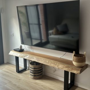 mueble auxiliar tv mesa madera iroko 200 cm barcelona patas metalicas consola